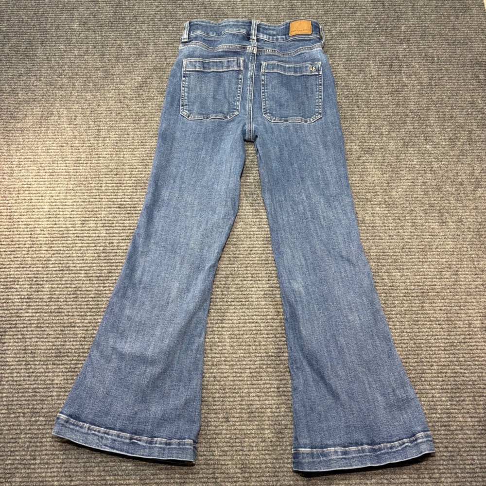 American Eagle Super Hi-Rise Flare Jeans Blue 4 Short Patch Pocket Detail - Picture 4 of 10